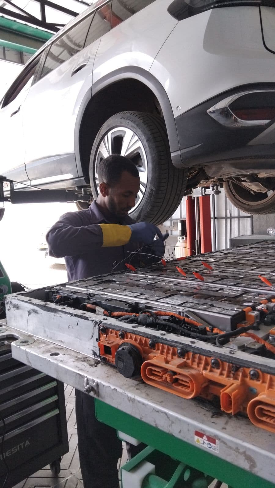 Busbar inspection across the modules