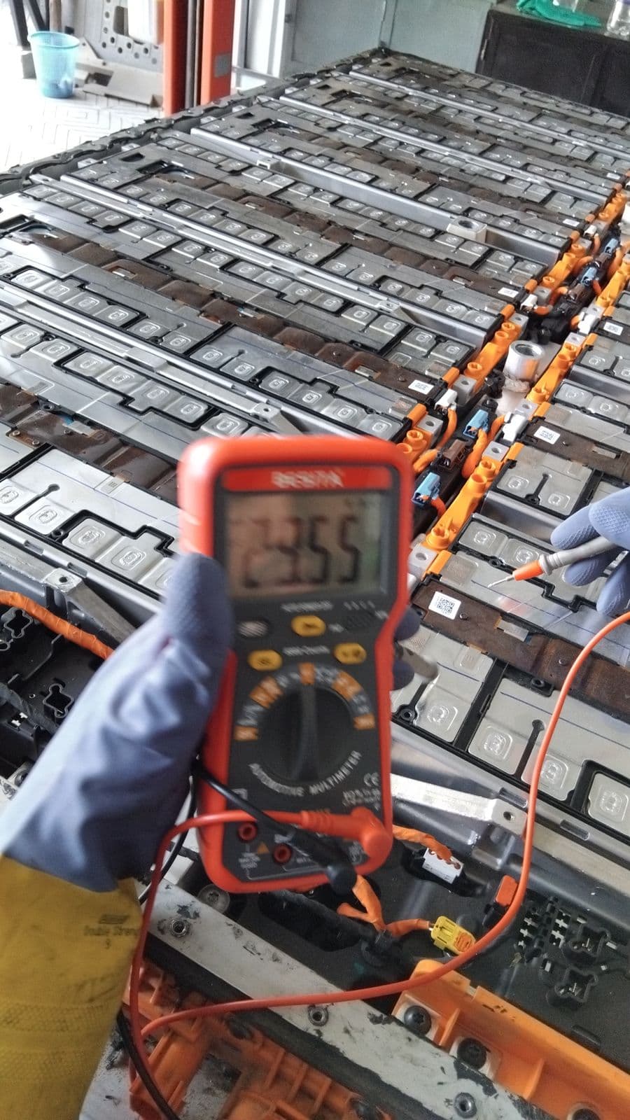 Pack-section voltage reading